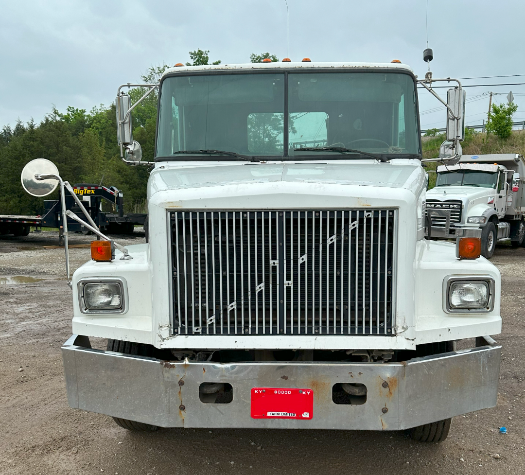 1996 VOLVO WG - Image 8